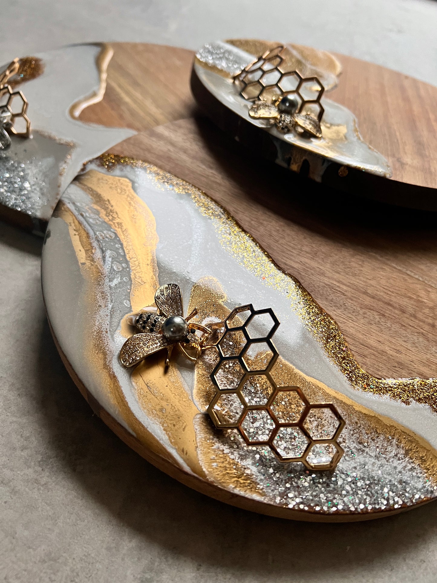 Honeybee Round Acacia Board