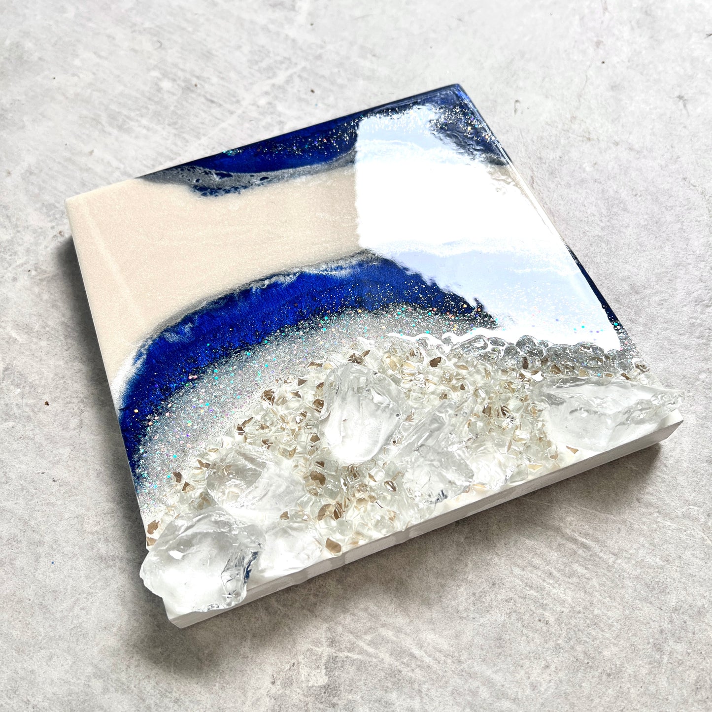 Geode Mini Artwork with Stand