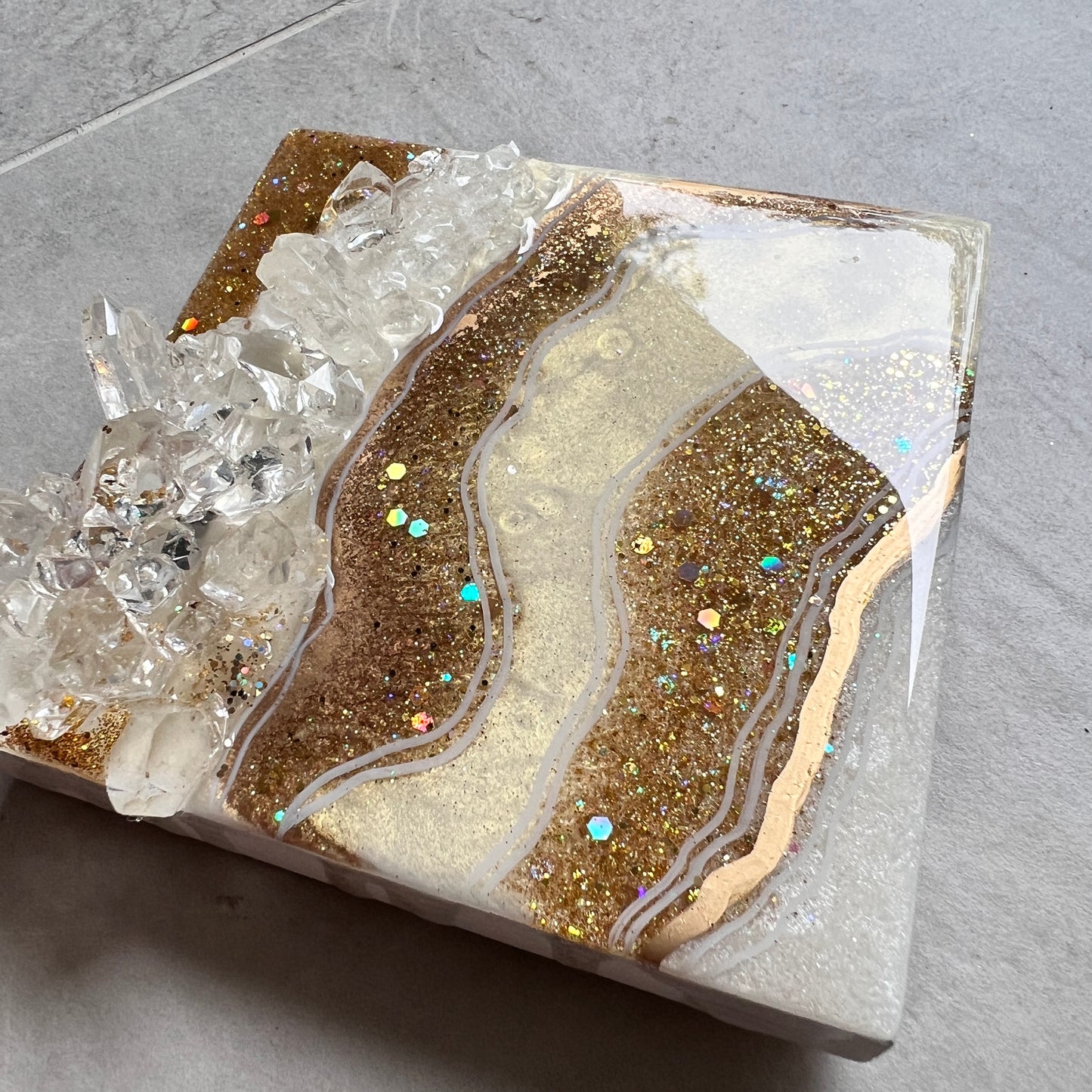 White & Gold Mini Geode Artwork with Stand