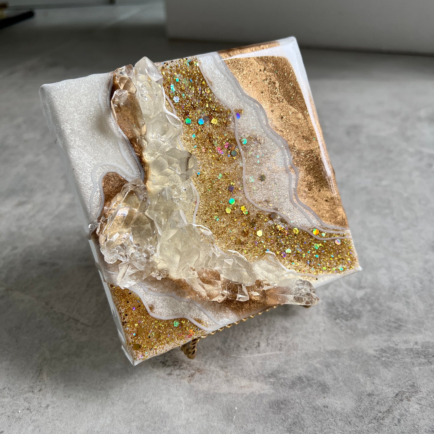 White & Gold Mini Geode Artwork with Stand