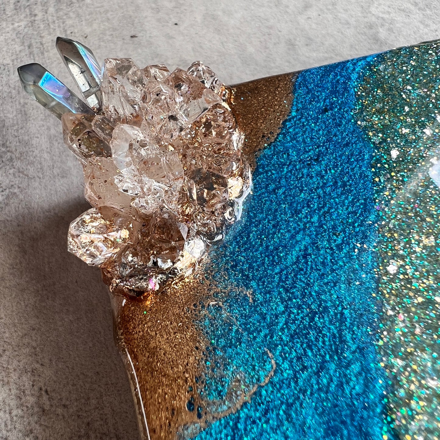 Caribbean Wave Mini Geode Artwork with Stand