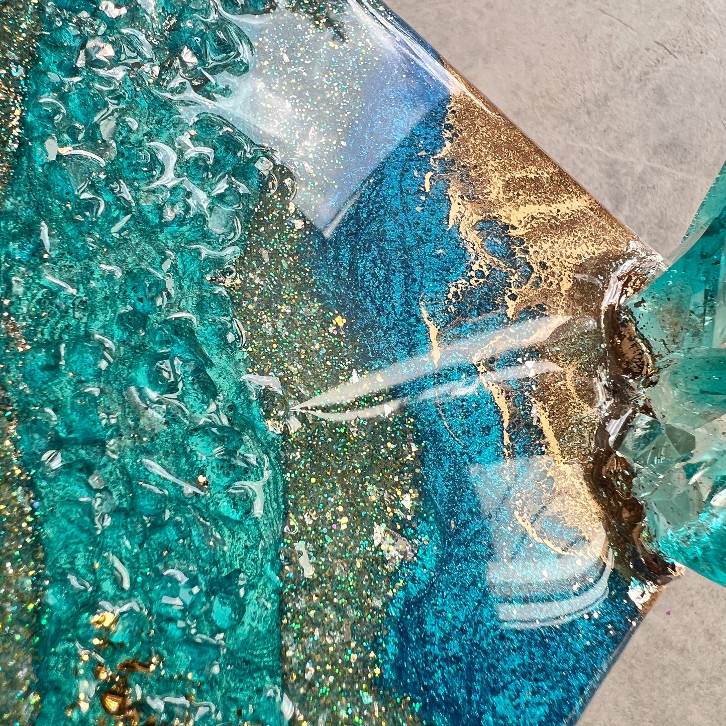 Caribbean Wave Mini Geode Artwork with Stand
