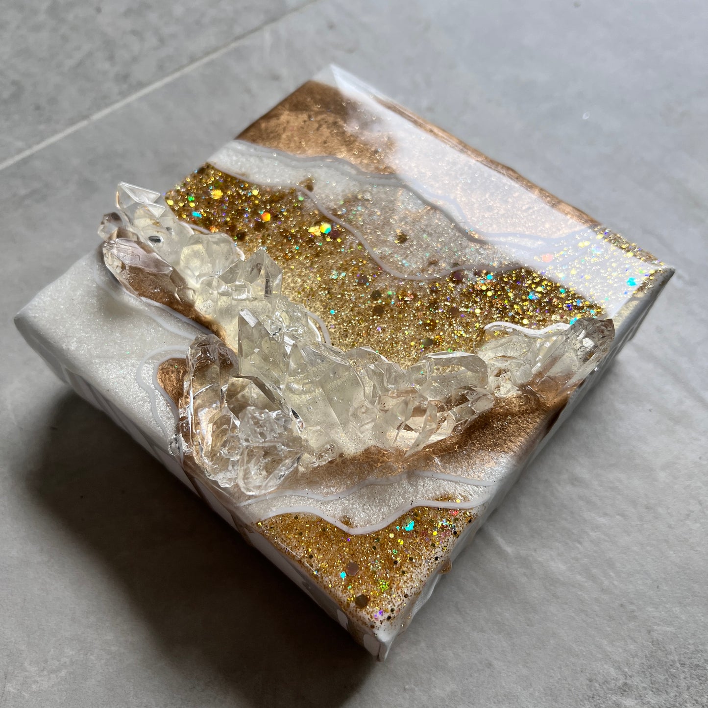 White & Gold Mini Geode Artwork with Stand