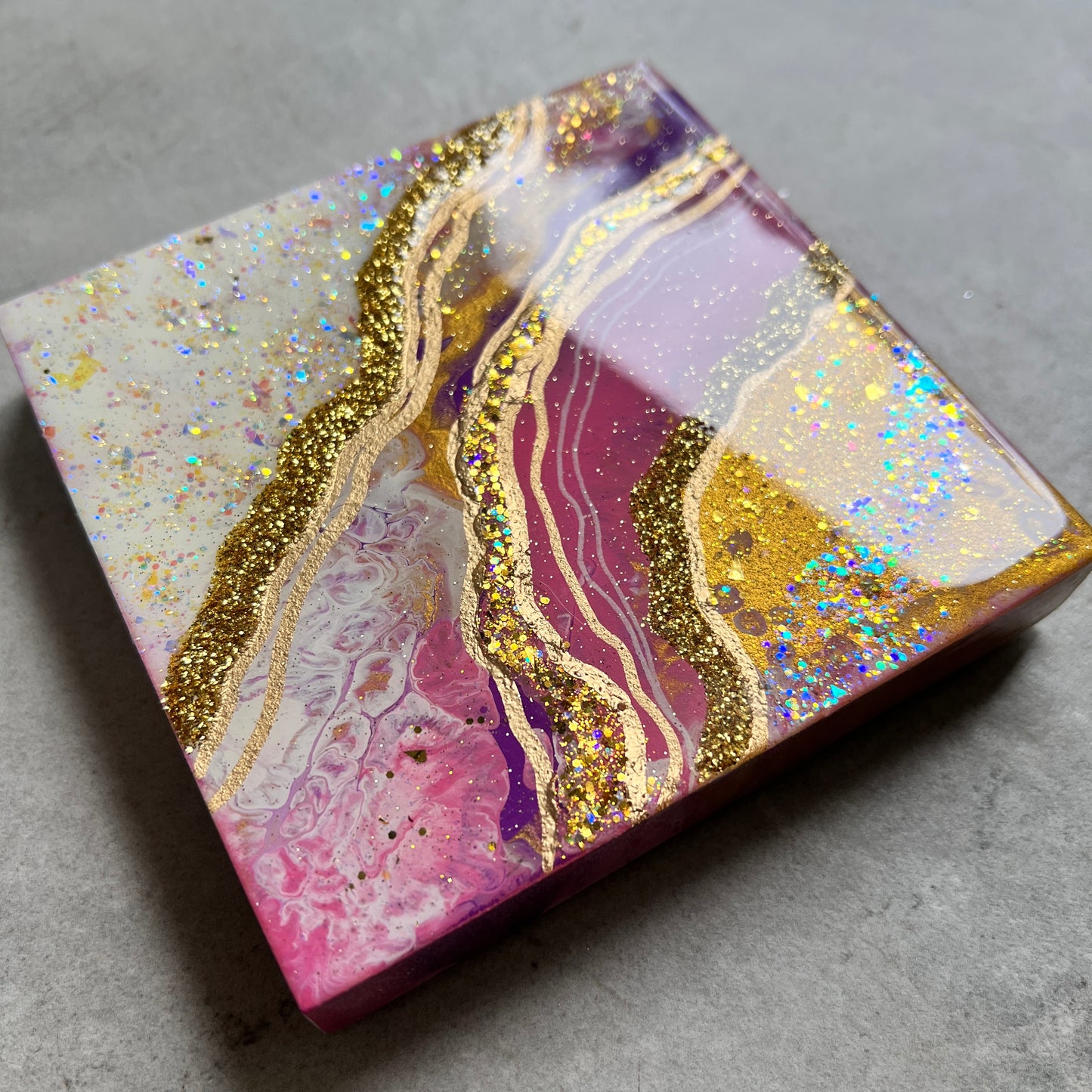 Pinky Ring Mini Artwork with Stand