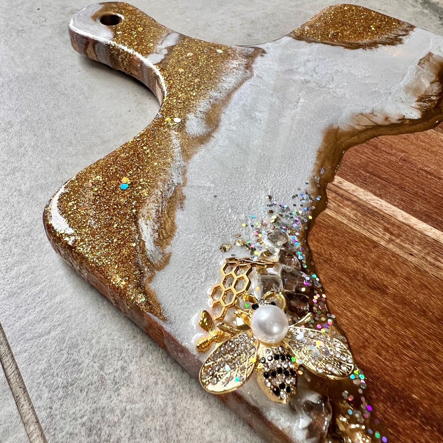 Sparkling Bee Board in Gold