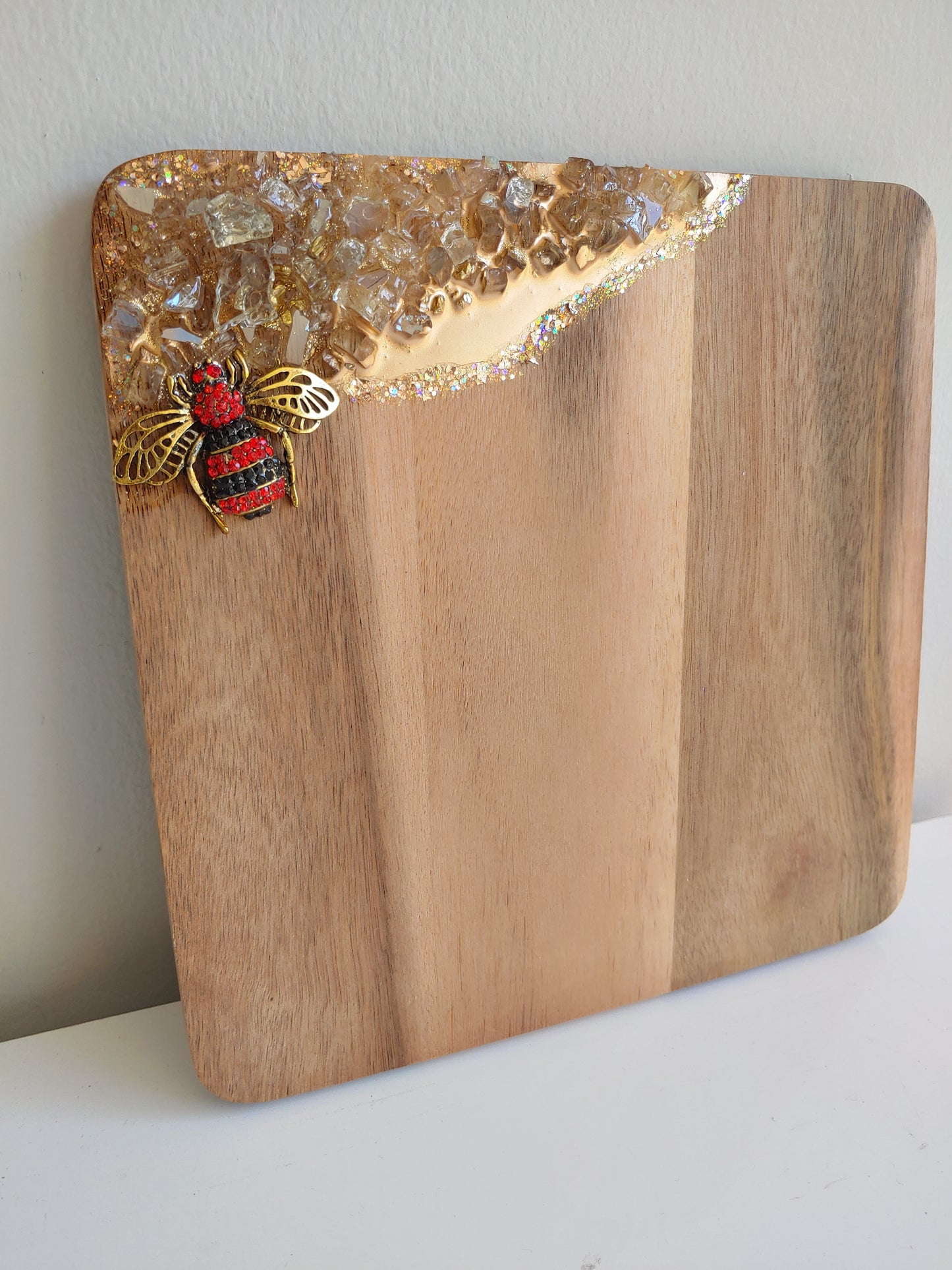 Mini acacia bee board in rhinestone red! 8x8