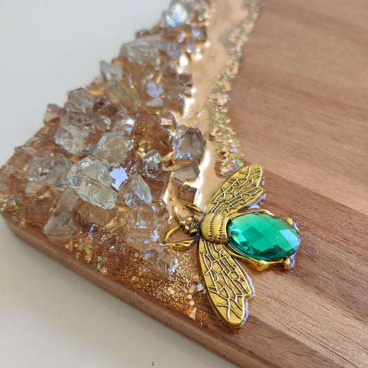 Mini acacia bee board in emerald! 8x8